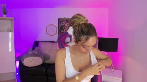 Majo online show from January 15, 2025, 8:05 pm