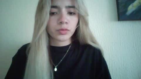 majo_gomezz online show from November 7, 2025, 9:15 pm