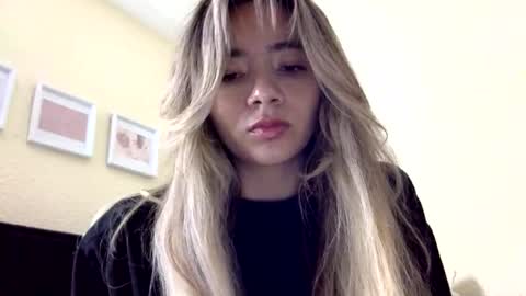 Snapshot of majo_gomezz chatting on April 4, 2026, 2:43 am majo_gomezz online show from April 4, 2026, 2:43 am