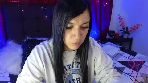 Celeste Bonet  online show from November 7, 2025, 11:43 am