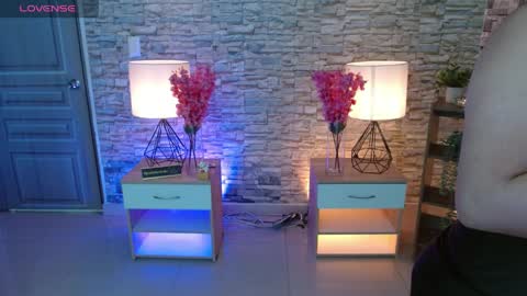 Makarena  online show from April 12, 2026, 11:43 pm