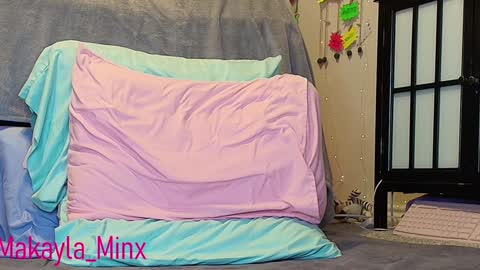 Makayla online show from December 8, 2024, 4:25 am