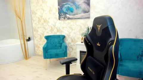 Chloe online show from February 9, 2026, 3:10 am