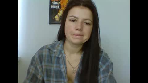 make_mesmile online show from November 21, 2025, 6:56 am