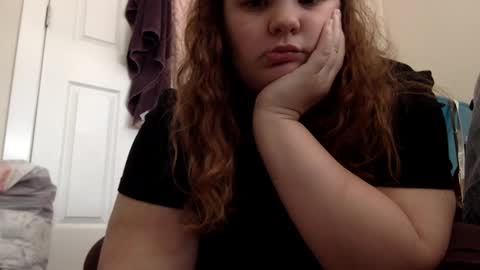 makemesquirt06 online show from September 13, 2025, 7:24 pm