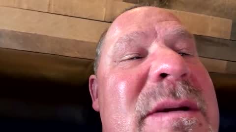 Snapshot of makeyousquirt1969 chatting on January 9, 2026, 8:32 pm makeyousquirt1969 online show from January 9, 2026, 8:32 pm