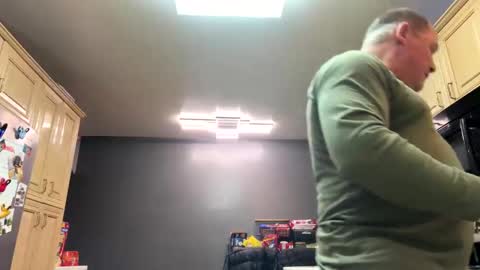 Snapshot of makeyousquirt1969 chatting on March 1, 2026, 7:10 am makeyousquirt1969 online show from March 1, 2026, 7:10 am