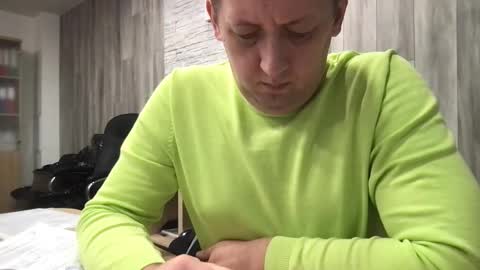 maksoffice online show from December 22, 2025, 9:28 am