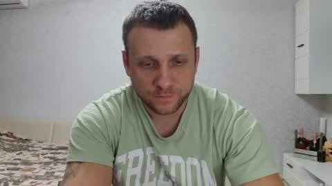 Snapshot of malchyshka chatting on December 6, 2024, 9:32 am malchyshka online show from December 6, 2024, 9:32 am