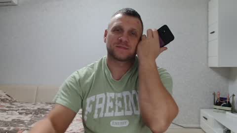 Snapshot of malchyshka chatting on December 17, 2024, 5:36 pm malchyshka online show from December 17, 2024, 5:36 pm