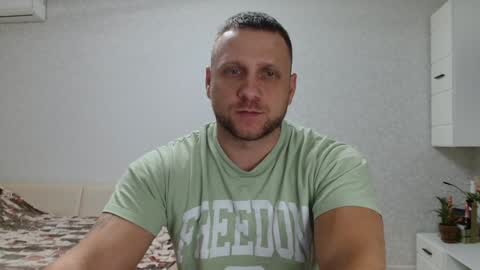 Snapshot of malchyshka chatting on January 4, 2025, 3:17 pm malchyshka online show from January 4, 2025, 3:17 pm