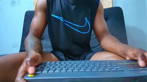 Snapshot of malcompierce chatting on October 23, 2025, 1:16 am Malcom online show from October 23, 2025, 1:16 am