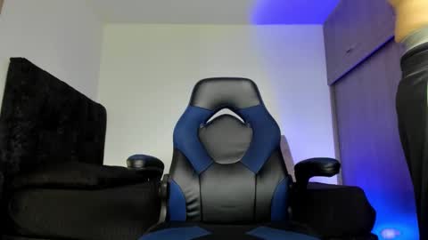 ADAM         online show from October 11, 2025, 5:11 pm