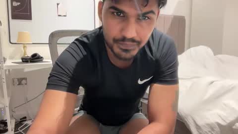 malegreek online show from September 14, 2025, 7:24 pm