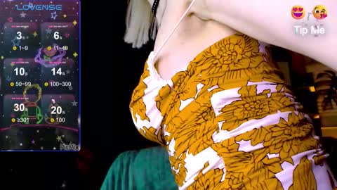 Mischelle online show from October 4, 2025, 6:17 pm