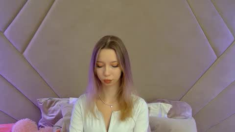 Malialandre online show from September 11, 2025, 4:29 pm