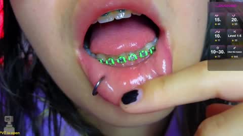 Snapshot of malicia_witch_ chatting on January 21, 2025, 2:33 am Mar Alicia Rosie v A L I C I A W I T C - Meg Cherie online show from January 21, 2025, 2:33 am