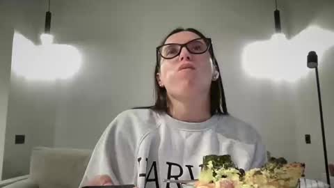 malina568708 online show from December 27, 2024, 12:56 pm