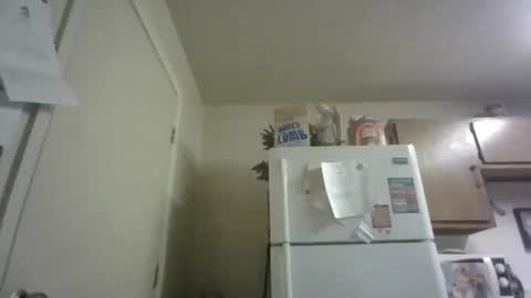 malinda702 online show from December 24, 2024, 8:05 pm