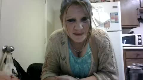 malinda702 online show from March 4, 2025, 7:01 pm