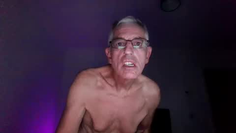 malkie55 online show from October 11, 2025, 8:07 pm