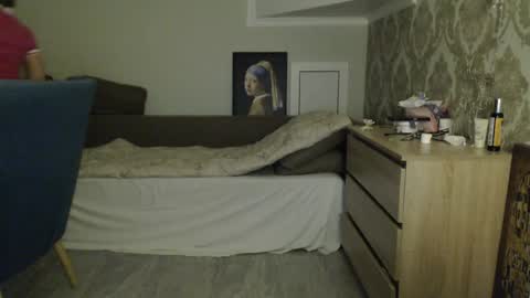 mallinia online show from February 17, 2026, 8:59 pm