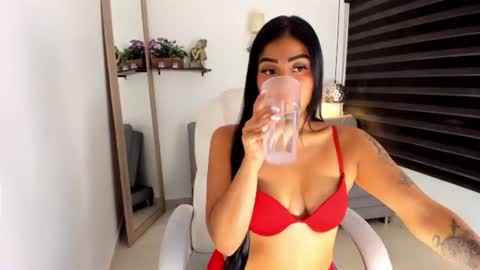 Snapshot of mallorie_owens chatting on July 28, 2026, 6:20 pm Mallorie online show from July 28, 2026, 6:20 pm