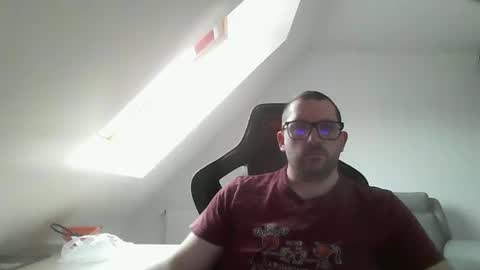 Snapshot of malou2927 chatting on December 2, 2024, 9:35 am breton online show from December 2, 2024, 9:35 am