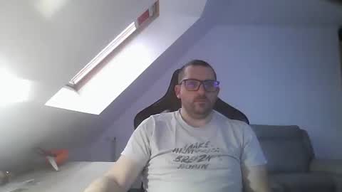 Snapshot of malou2927 chatting on December 5, 2024, 8:33 am breton online show from December 5, 2024, 8:33 am