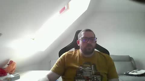 Snapshot of malou2927 chatting on December 23, 2024, 11:57 am breton online show from December 23, 2024, 11:57 am