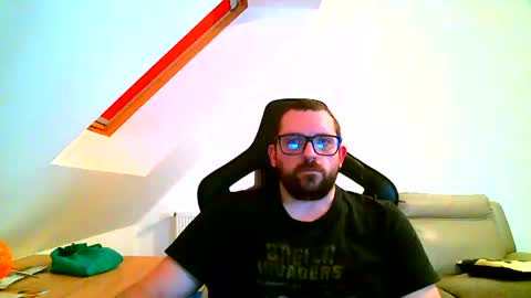 Snapshot of malou2927 chatting on December 29, 2024, 5:22 pm breton online show from December 29, 2024, 5:22 pm