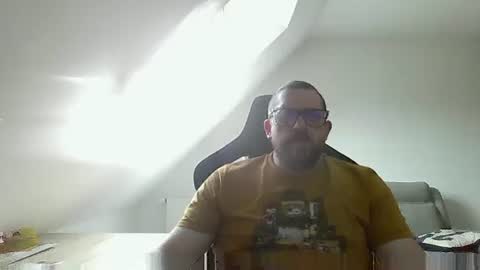 Snapshot of malou2927 chatting on February 1, 2025, 12:47 pm breton online show from February 1, 2025, 12:47 pm