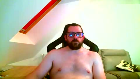 Snapshot of malou2927 chatting on February 23, 2025, 11:04 pm breton online show from February 23, 2025, 11:04 pm