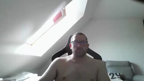 breton online show from November 13, 2025, 9:19 am