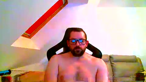 breton online show from November 29, 2025, 11:08 pm