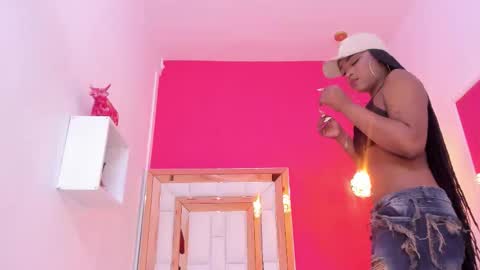 Melanie online show from February 14, 2026, 7:43 pm