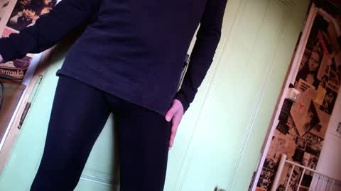 Snapshot of malvinkasen chatting on November 18, 2025, 8:52 am Anamalenka online show from November 18, 2025, 8:52 am