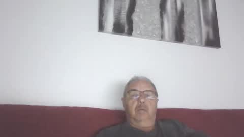 Snapshot of mambow99 chatting on January 3, 2025, 8:32 pm OLDMANFREE online show from January 3, 2025, 8:32 pm