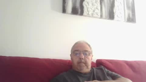 Snapshot of mambow99 chatting on October 4, 2025, 7:12 pm OLDMANFREE online show from October 4, 2025, 7:12 pm