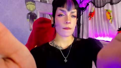 Snapshot of mamushka_ chatting on October 24, 2025, 4:03 pm online show from October 24, 2025, 4:03 pm