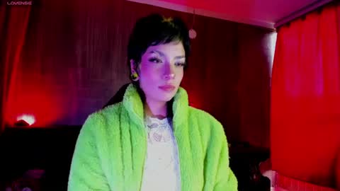Snapshot of mamushka_ chatting on June 19, 2026, 3:38 pm online show from June 19, 2026, 3:38 pm