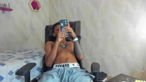 man_san11 online show from February 5, 2026, 2:33 pm