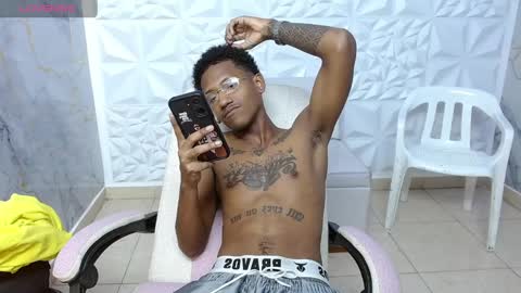 man_sant11 online show from April 9, 2026, 3:17 pm