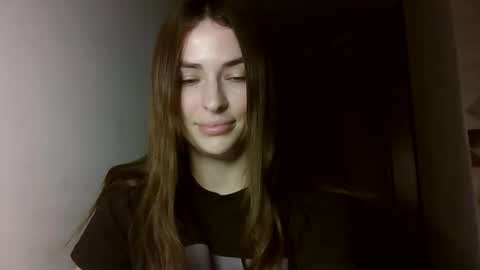 MandiBrooks online show from November 21, 2025, 9:02 pm