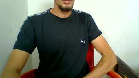 Snapshot of mandick95 chatting on July 4, 2026, 5:41 pm mandick95 online show from July 4, 2026, 5:41 pm