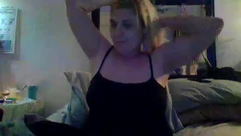 Snapshot of mandilube39 chatting on February 14, 2025, 2:07 am mindy22 online show from February 14, 2025, 2:07 am