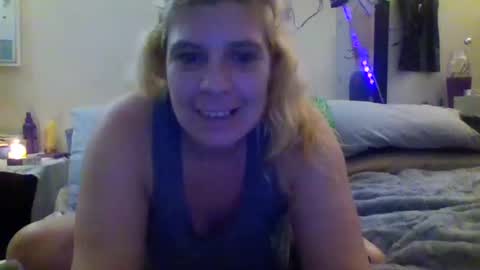 Snapshot of mandilube39 chatting on February 15, 2025, 7:16 am mindy22 online show from February 15, 2025, 7:16 am