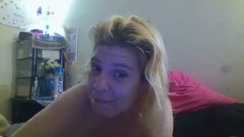 Snapshot of mandilube39 chatting on March 9, 2025, 5:55 am mindy22 online show from March 9, 2025, 5:55 am