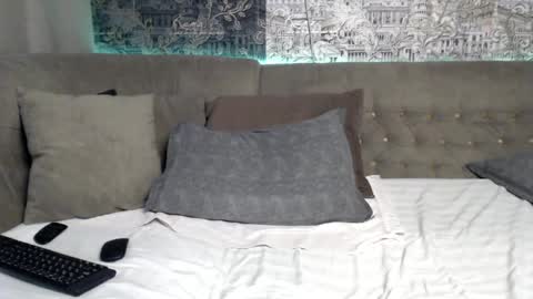 Mandy  online show from March 10, 2025, 2:59 pm