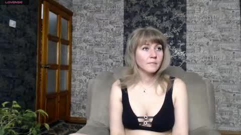 Snapshot of mandy_foxxx chatting on May 2, 2026, 10:42 am Mandy online show from May 2, 2026, 10:42 am